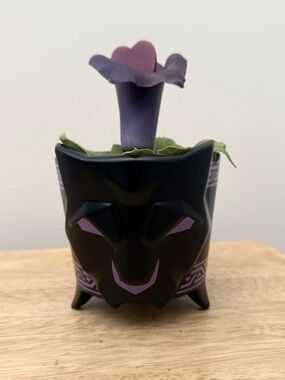 Disney Parks ~ Marvel Black Panther Heart Shaped 7" Flower Planter